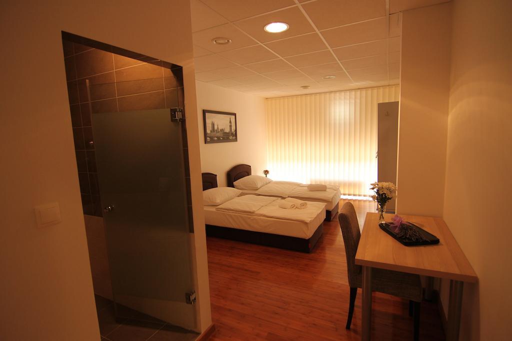 Rooms Xxl Zagreb Bagian luar foto
