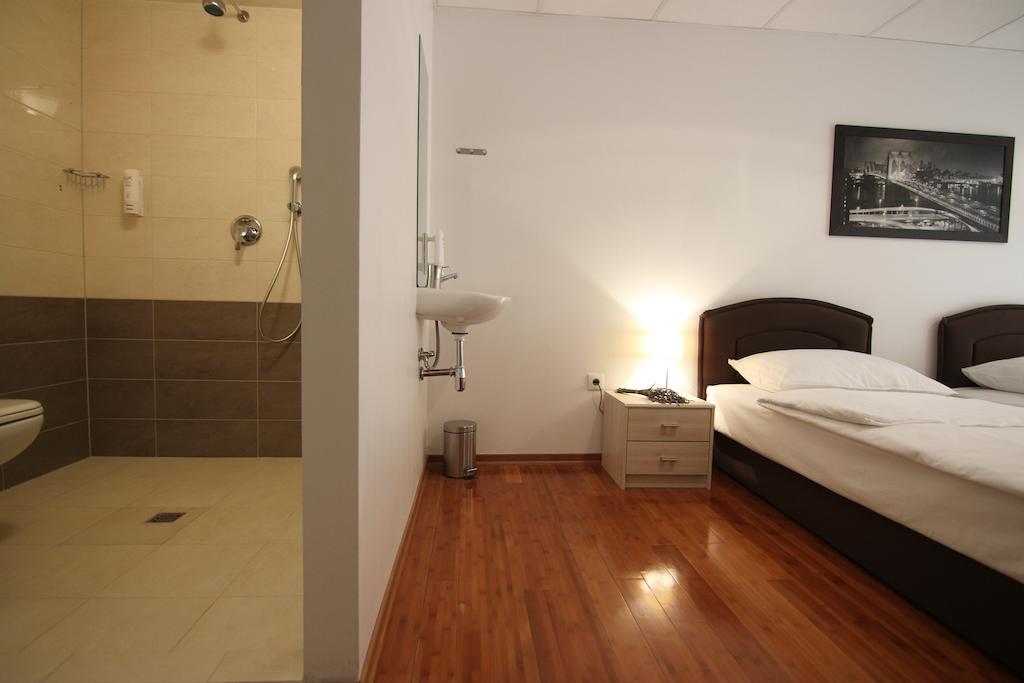 Rooms Xxl Zagreb Ruang foto