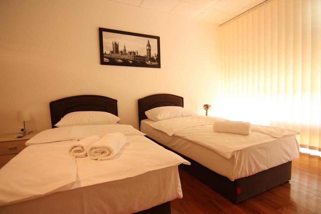 Rooms Xxl Zagreb Bagian luar foto