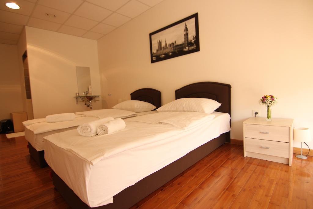Rooms Xxl Zagreb Bagian luar foto